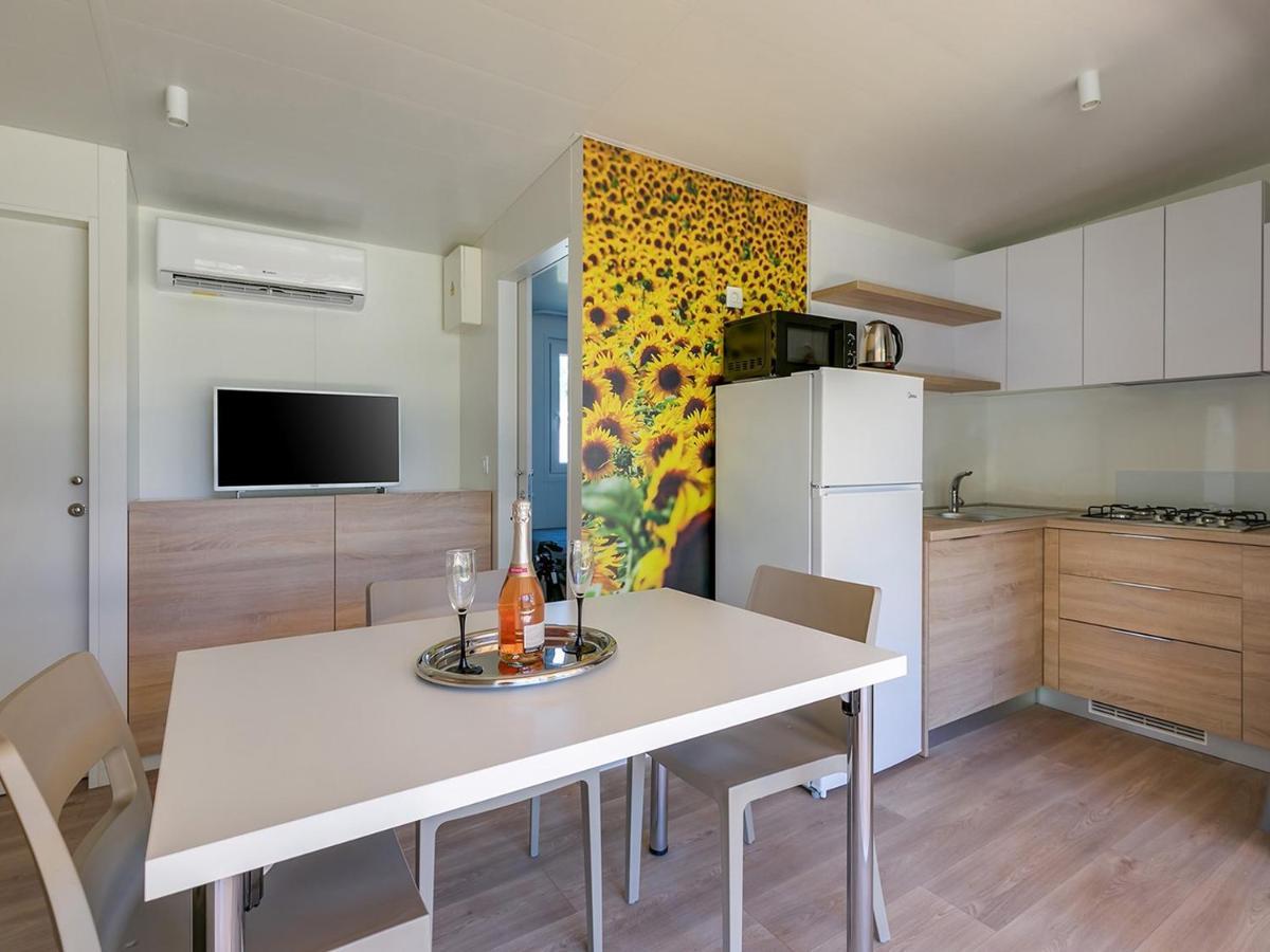 Adriamar Mobile Homes In Camping Park Umag Exterior photo